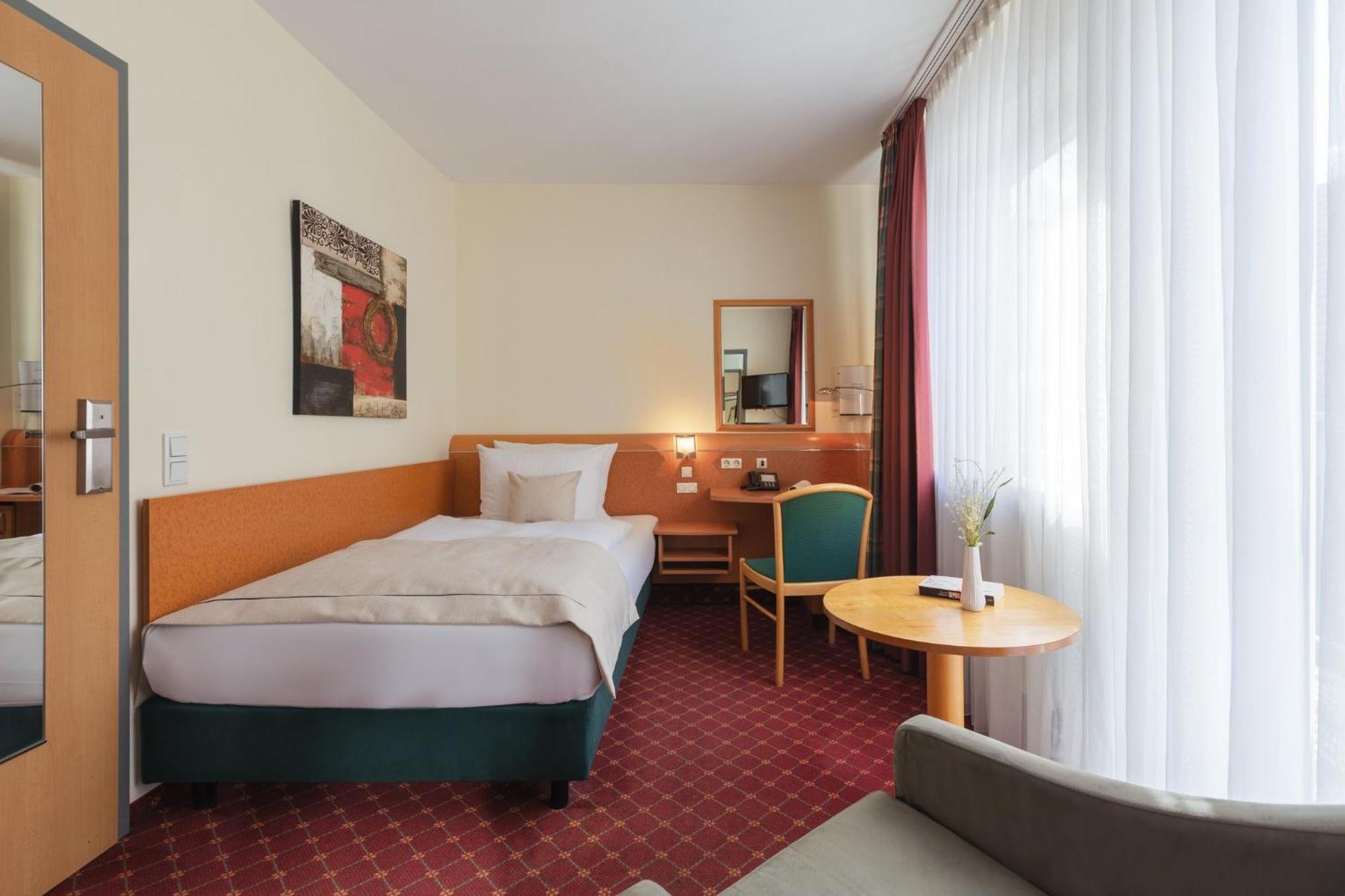 Garner Hotel Hamburg - Wandsbek Marktplatz Bagian luar foto